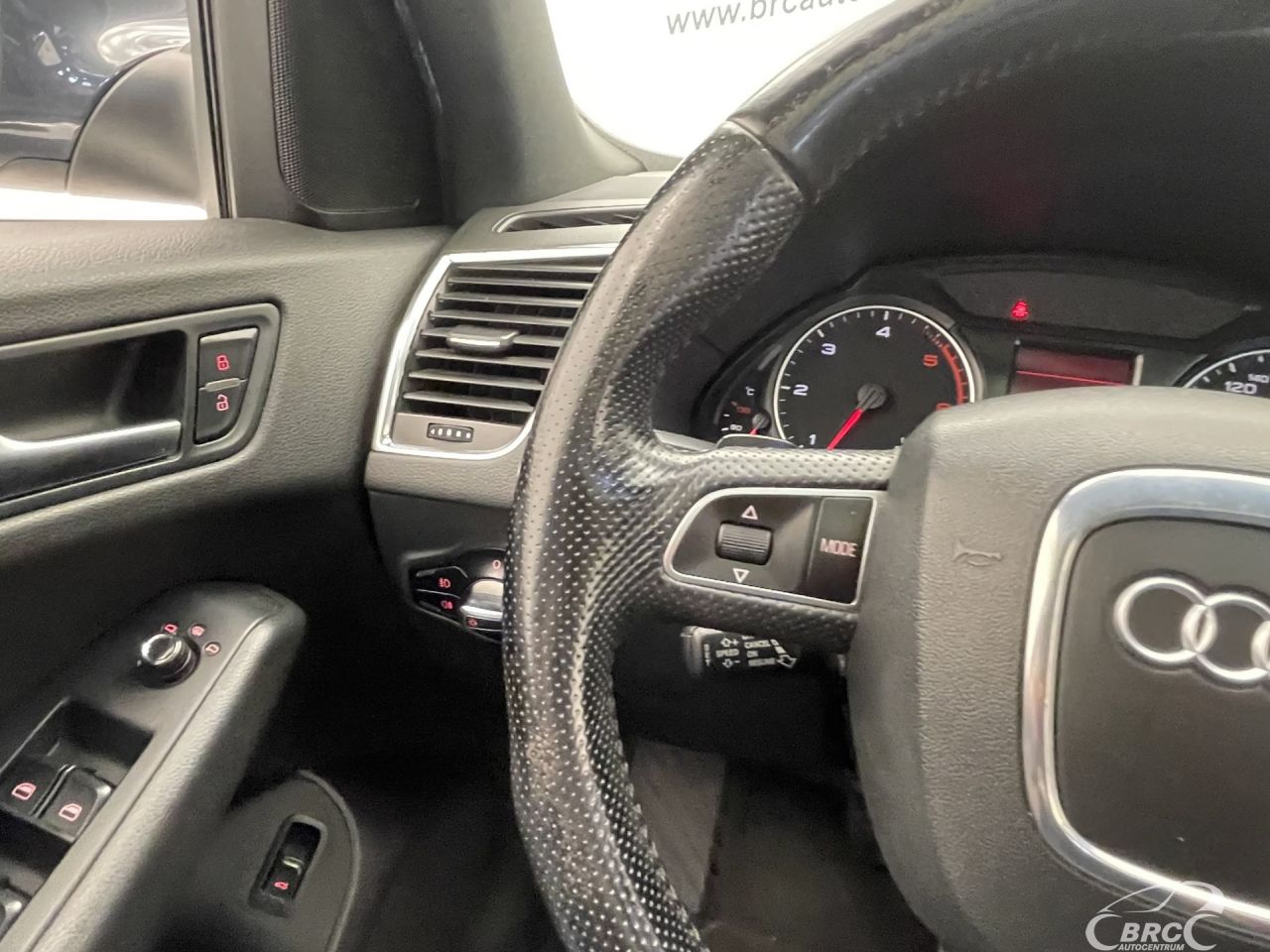 Audi Q5 | 30