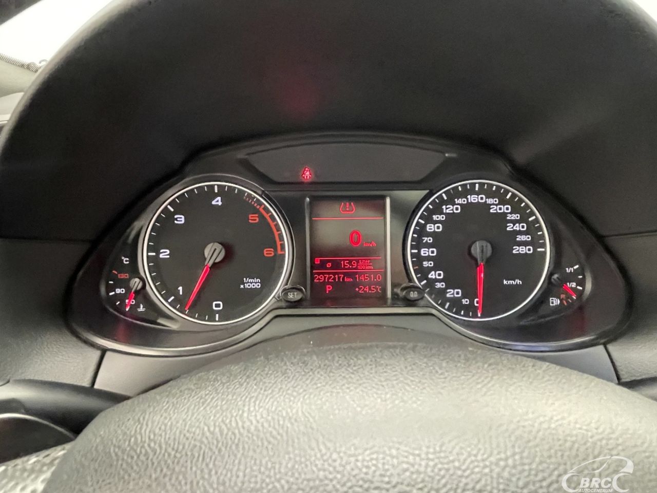 Audi Q5 | 32