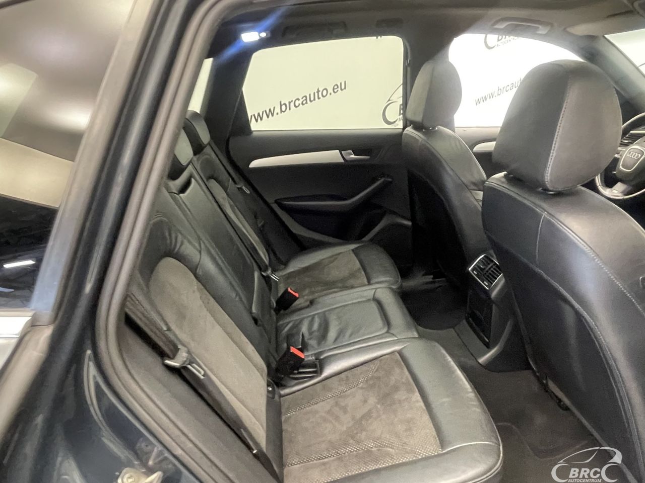 Audi Q5 | 10