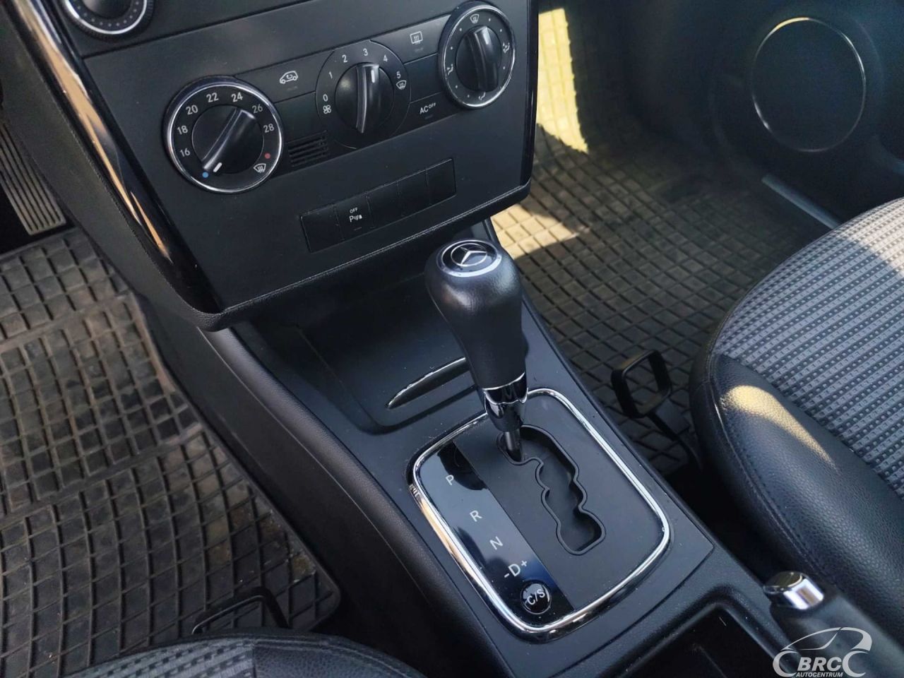 Mercedes-Benz A150 | 13