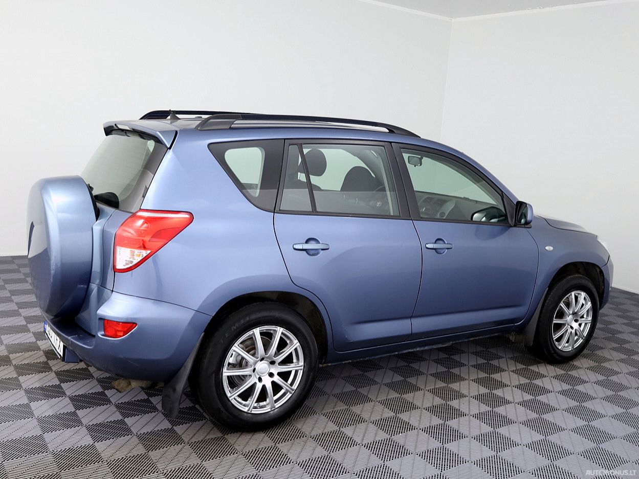 Toyota RAV4 | 2