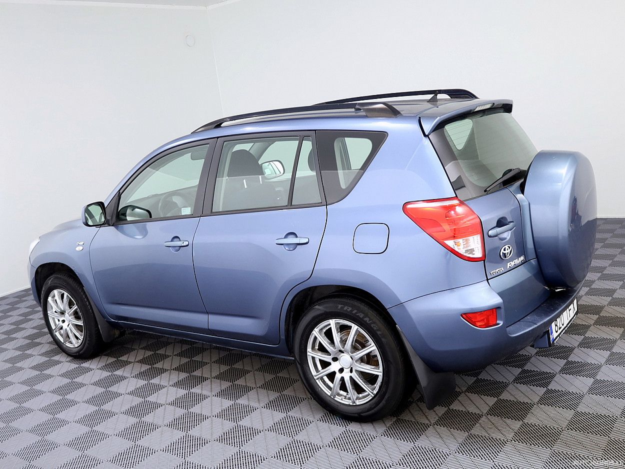 Toyota RAV4 | 3