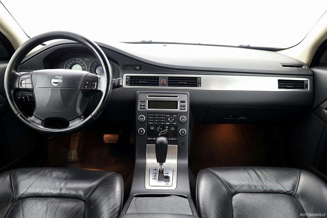 Volvo V70 | 4