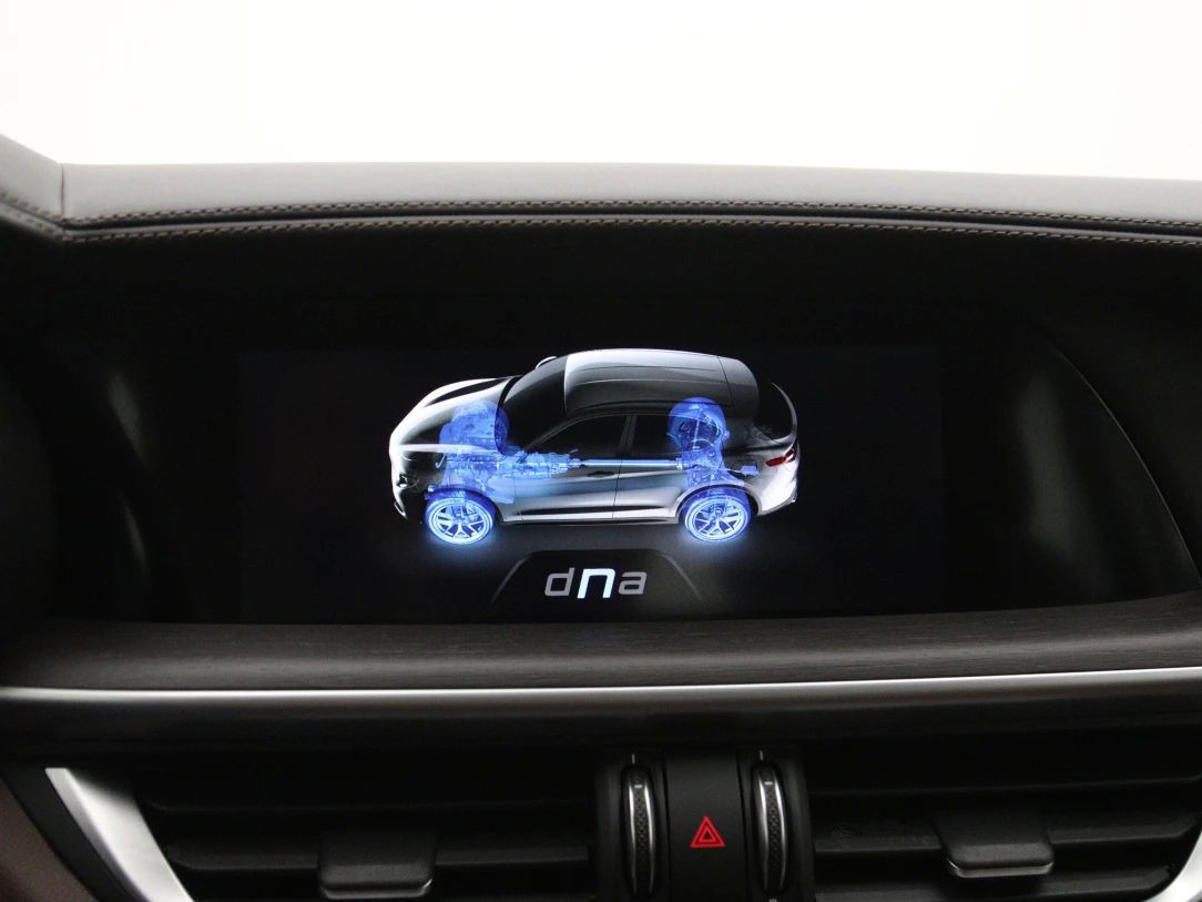 Alfa Romeo Stelvio | 35