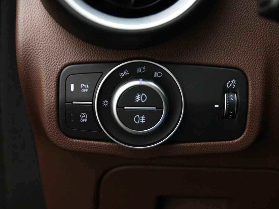 Alfa Romeo Stelvio | 26