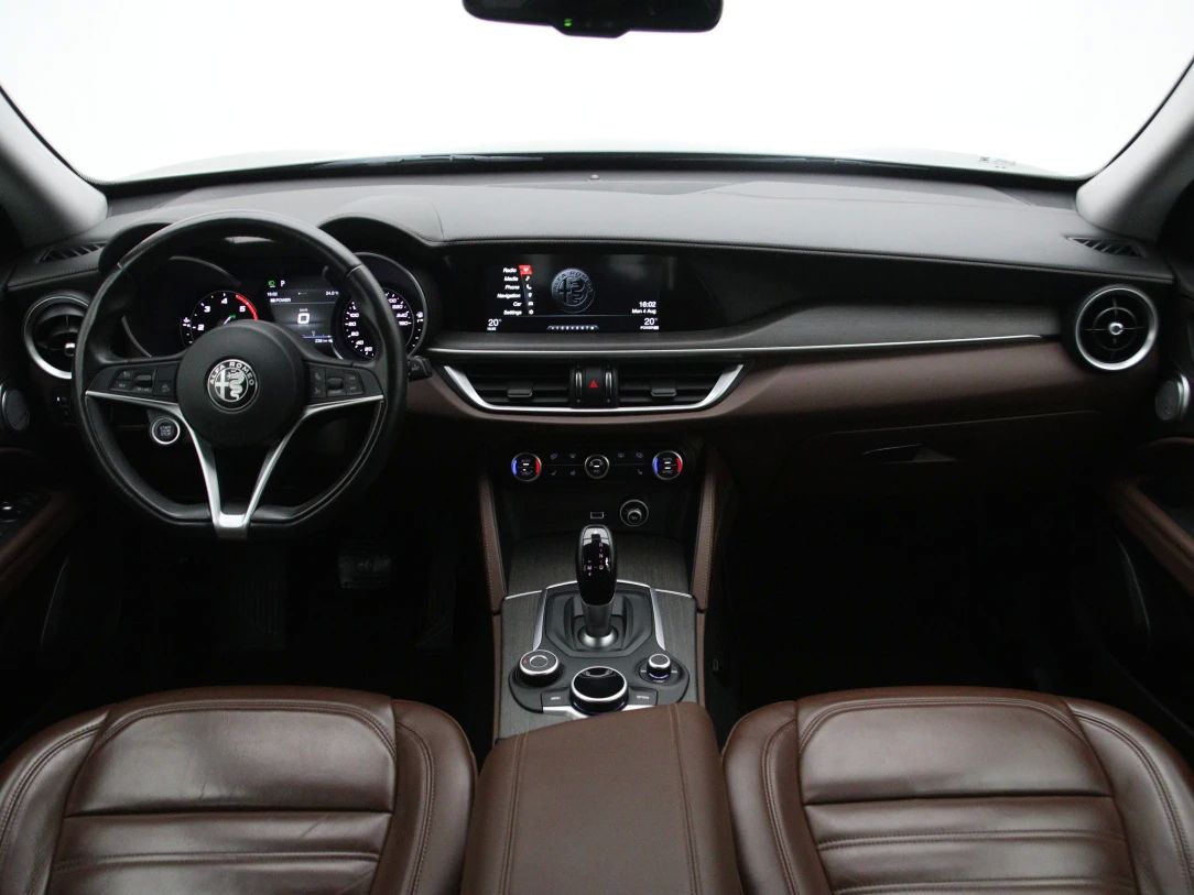Alfa Romeo Stelvio | 1