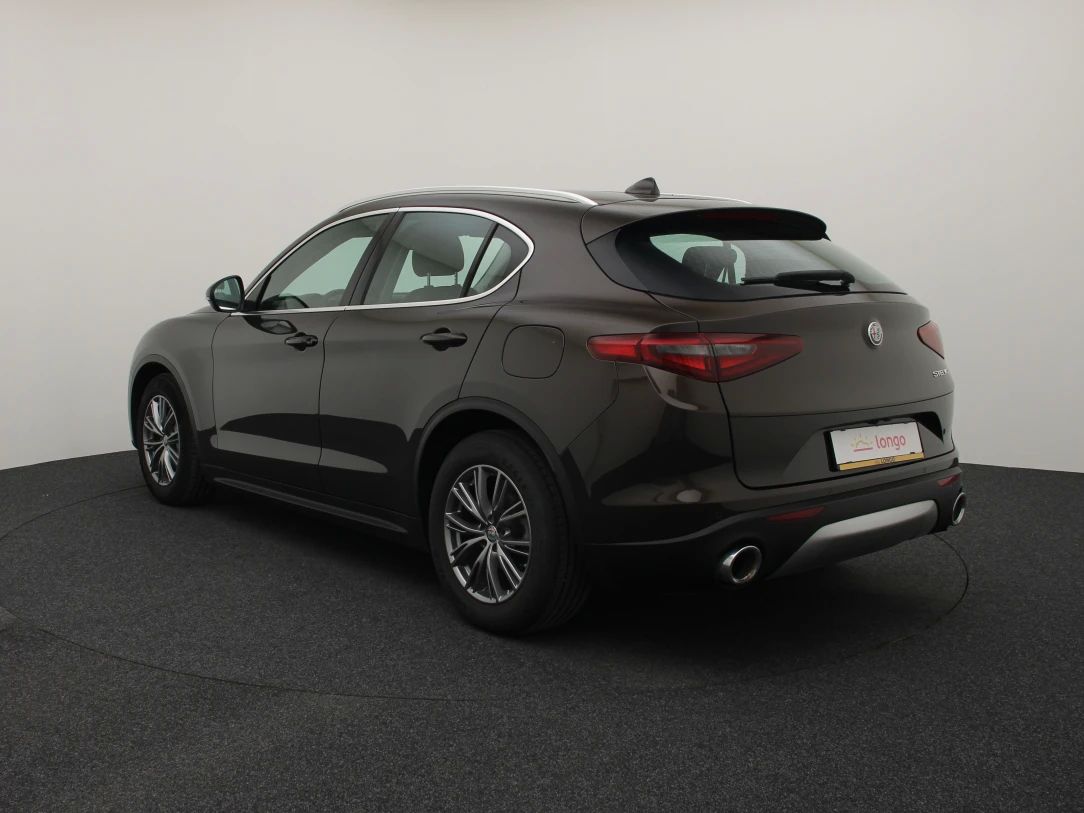 Alfa Romeo Stelvio | 6