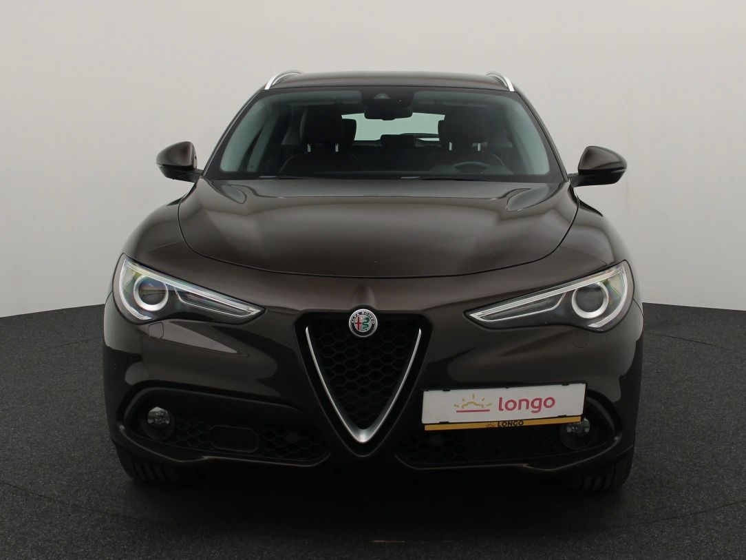 Alfa Romeo Stelvio | 2