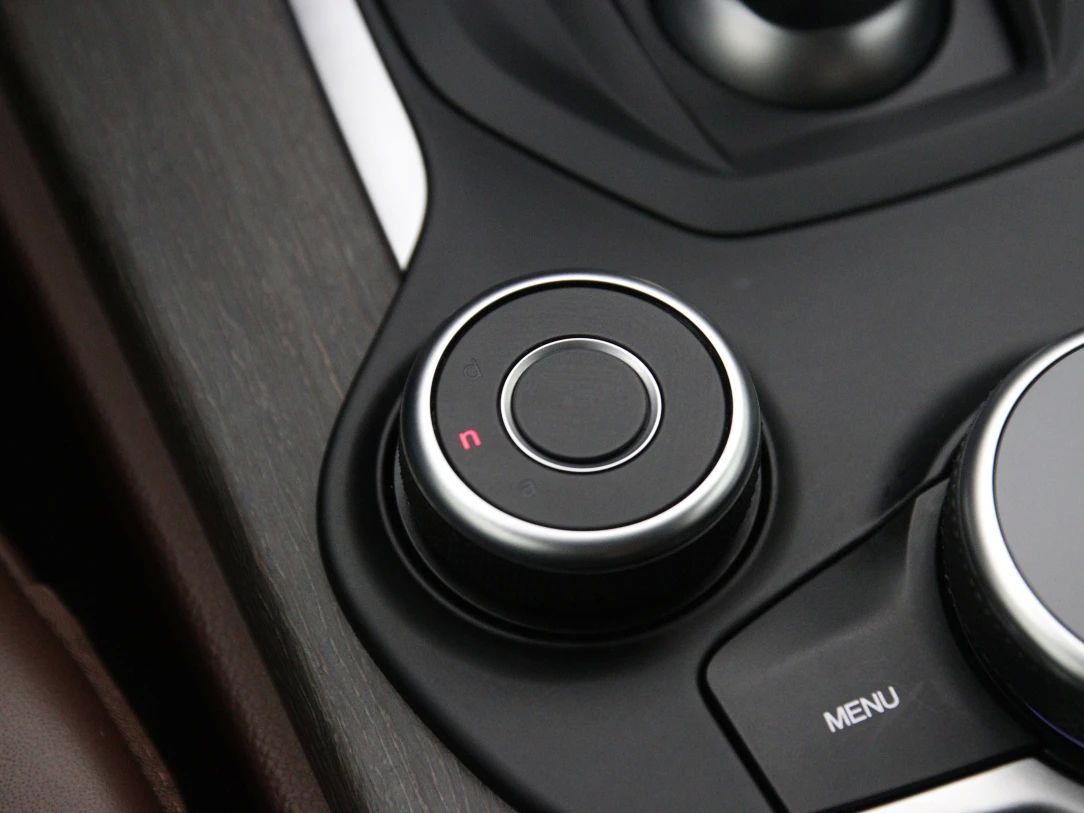 Alfa Romeo Stelvio | 34