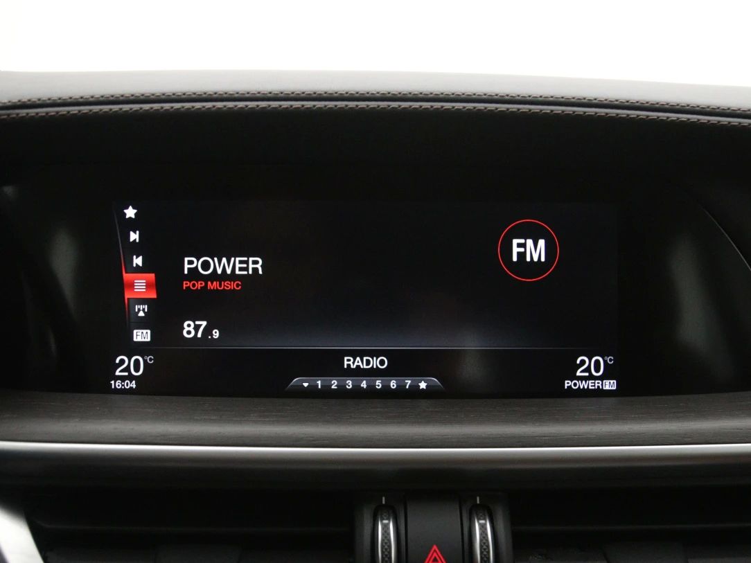 Alfa Romeo Stelvio | 21