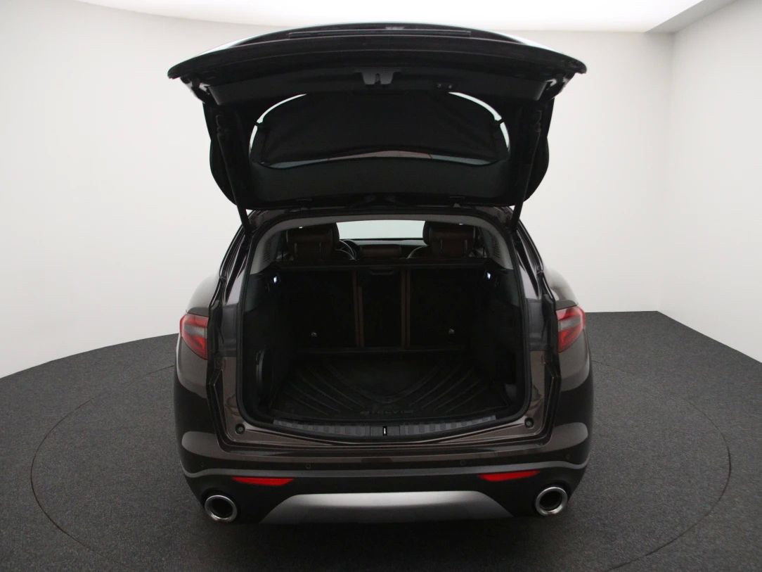 Alfa Romeo Stelvio | 43