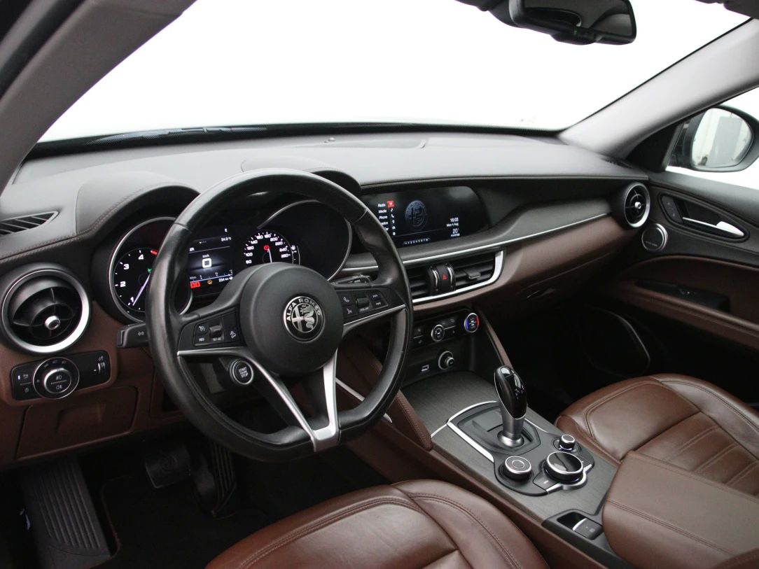 Alfa Romeo Stelvio | 15