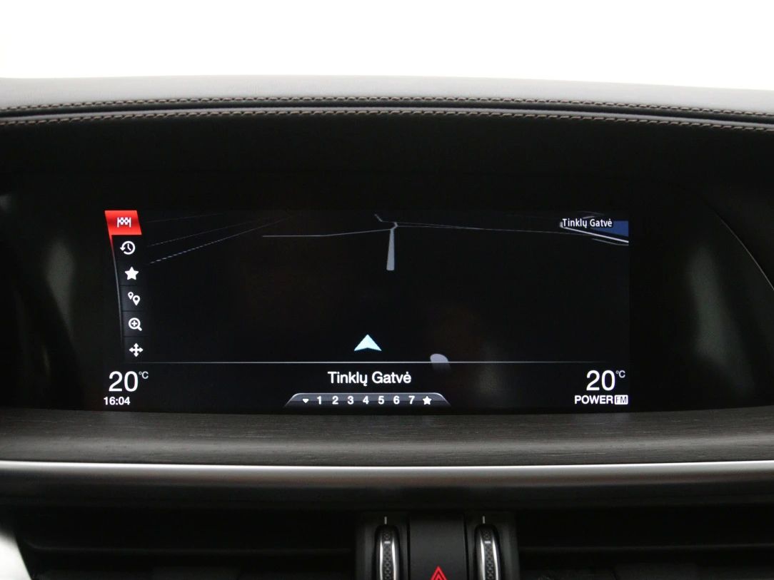 Alfa Romeo Stelvio | 23