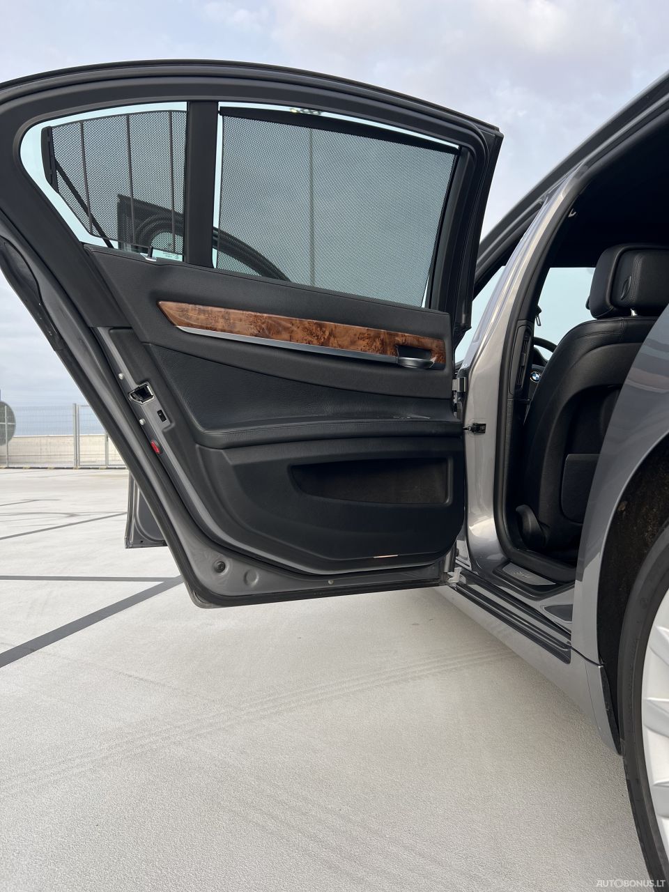 BMW 7 serija | 8