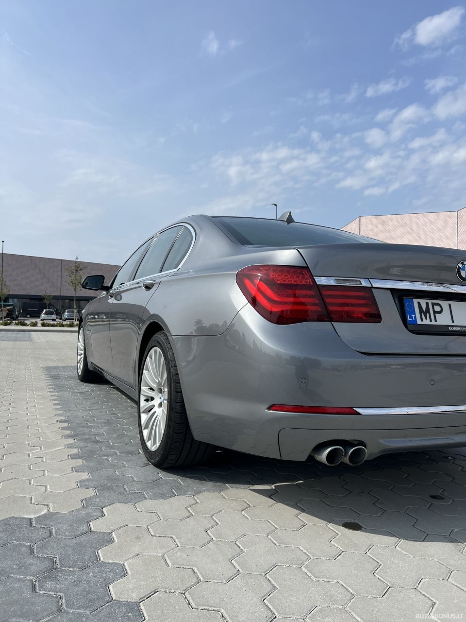 BMW 7 serija