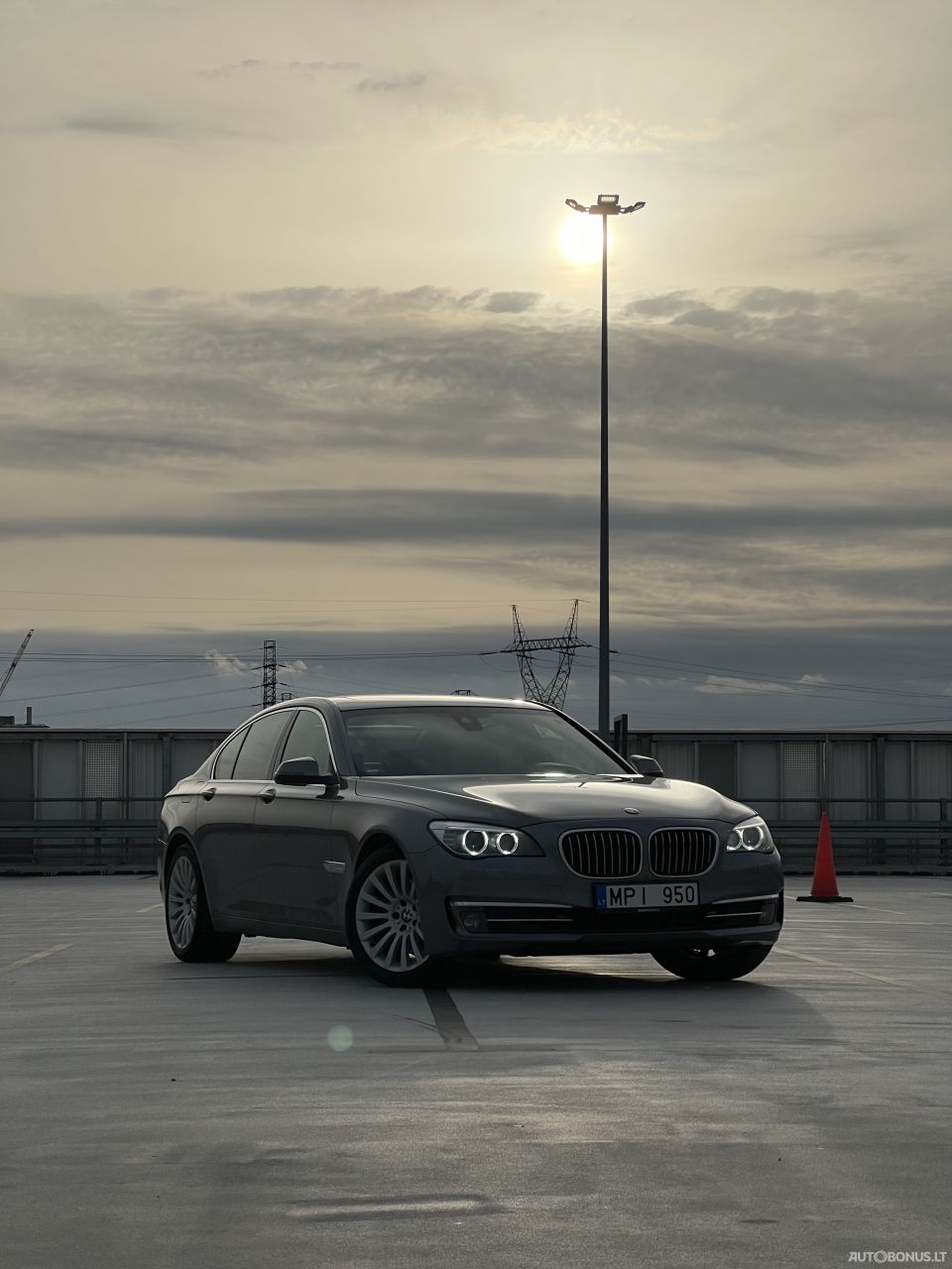 BMW 7 serija | 1
