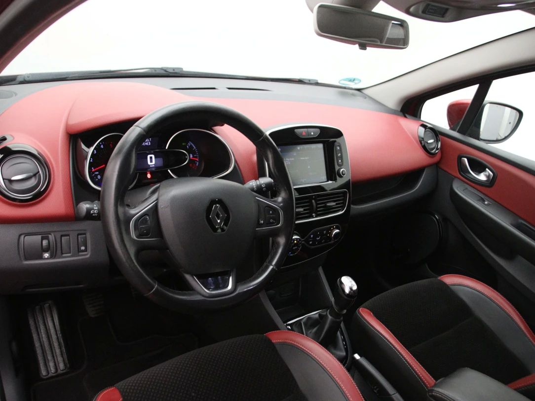 Renault Clio | 15