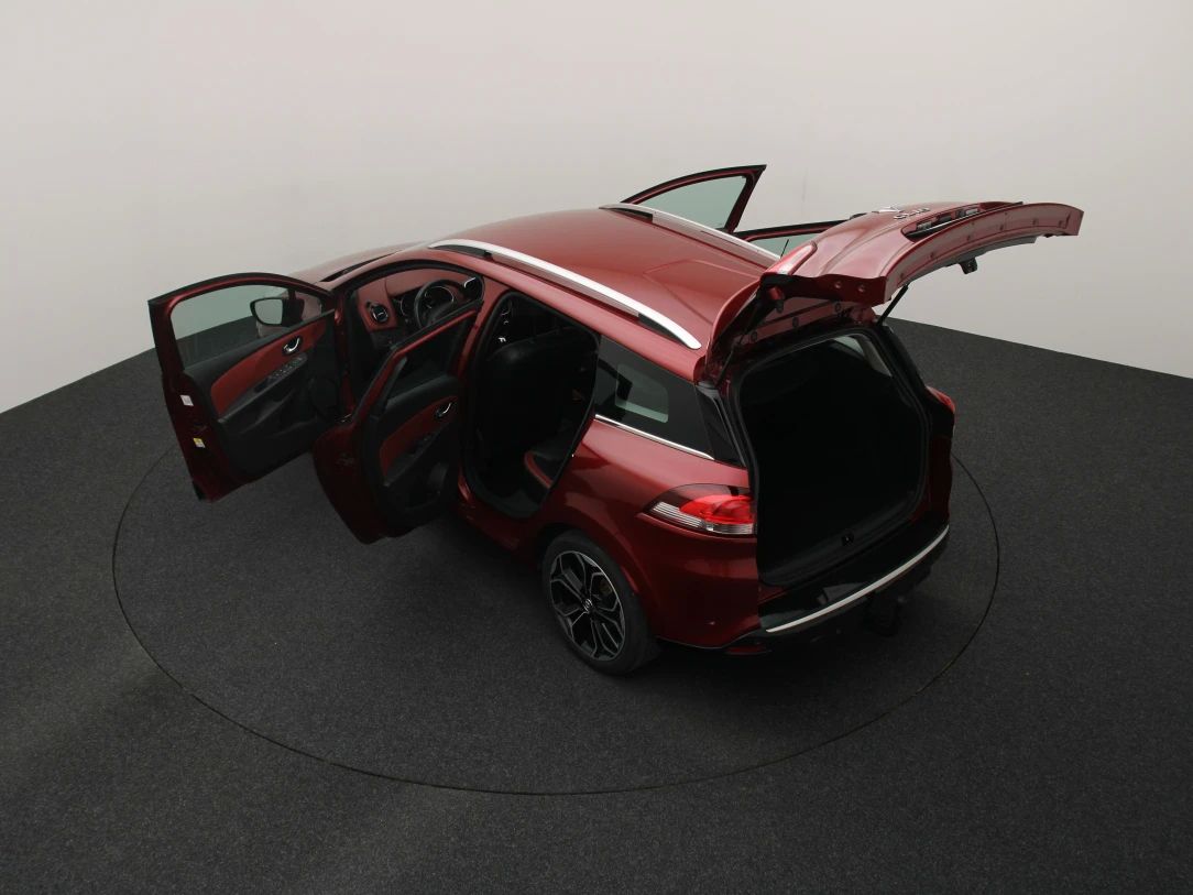 Renault Clio | 12