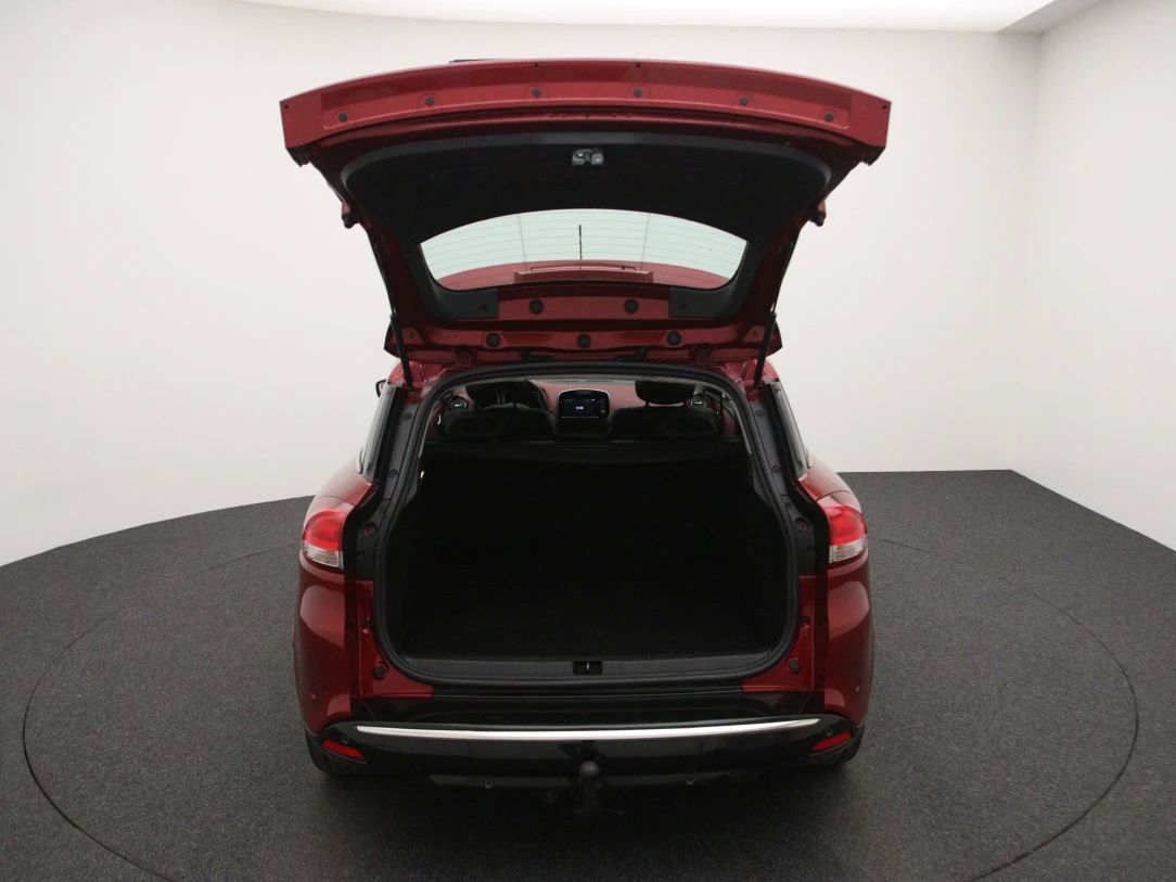 Renault Clio | 33