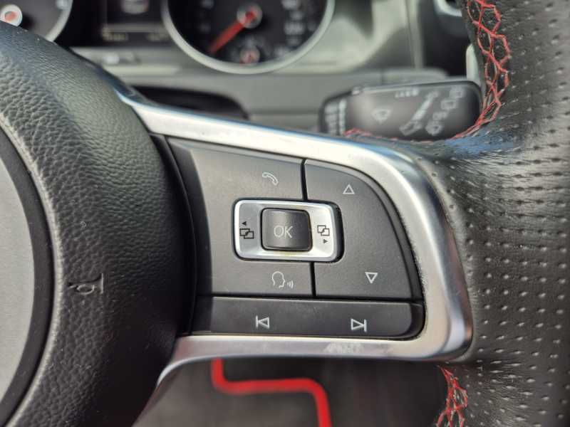 Volkswagen Golf | 10