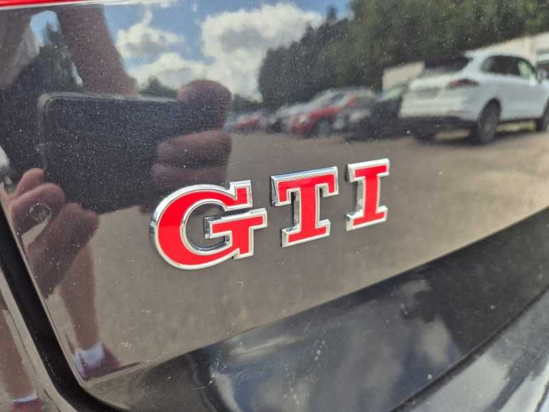 Volkswagen Golf | 19