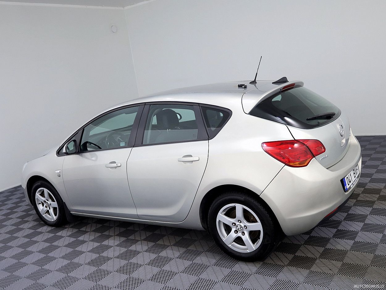 Opel Astra | 3