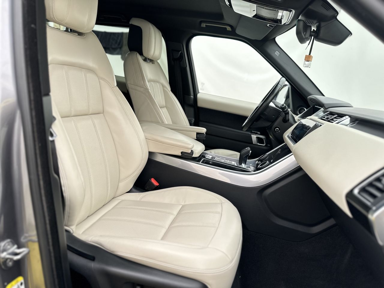 Land Rover Range Rover | 16