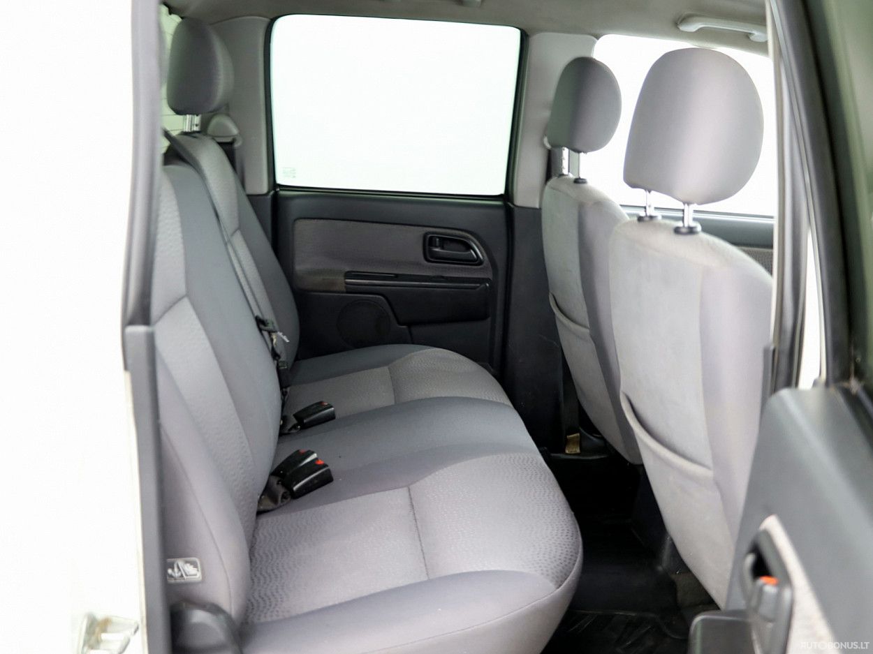 Isuzu D-Max | 6