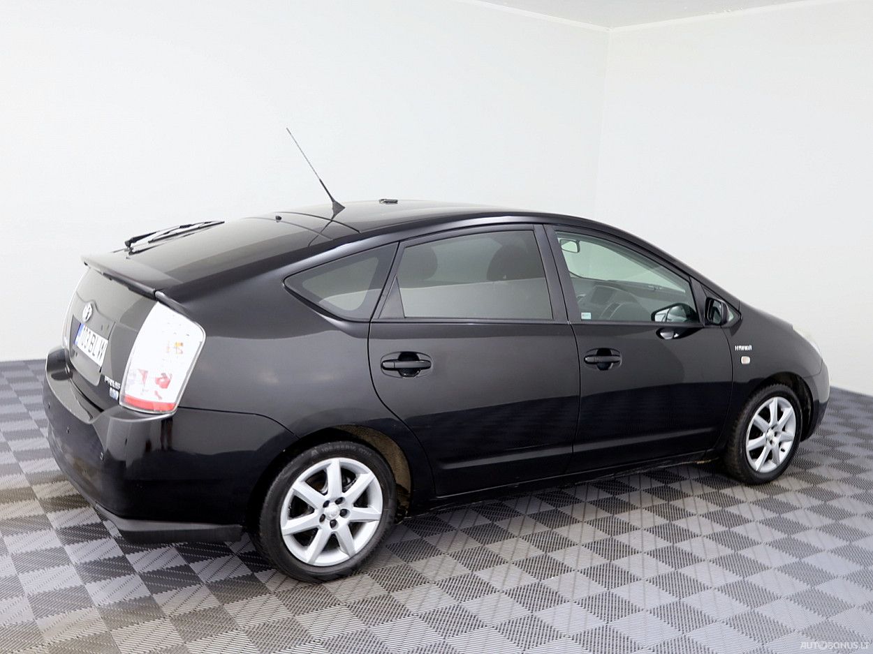 Toyota Prius | 2