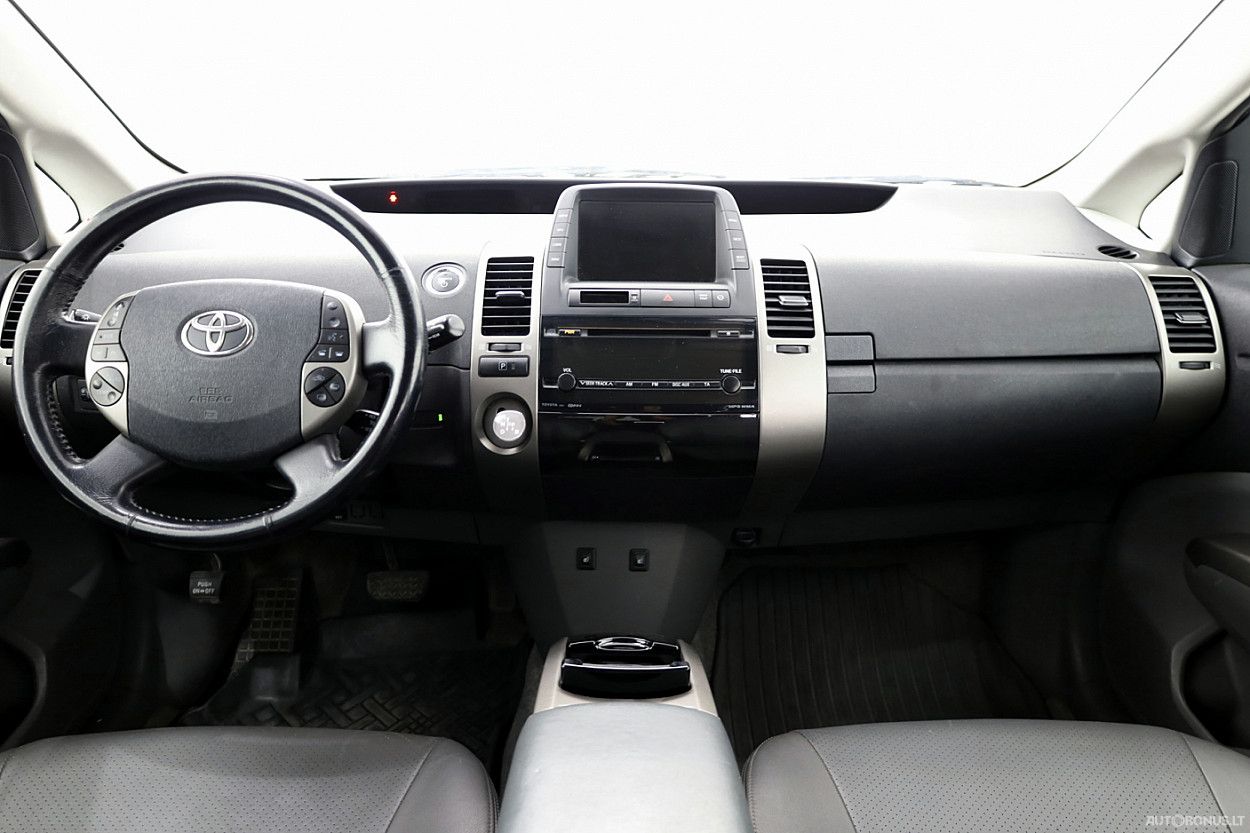 Toyota Prius | 4