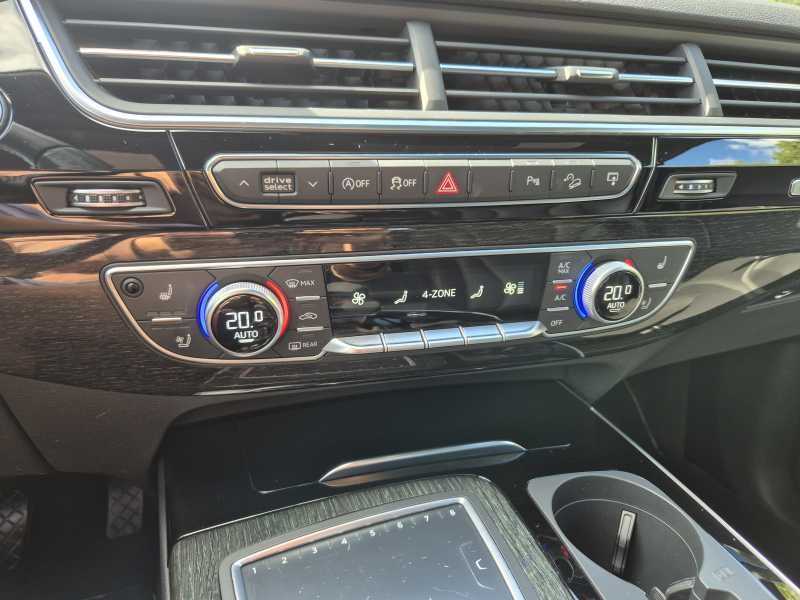Audi Q7 | 13