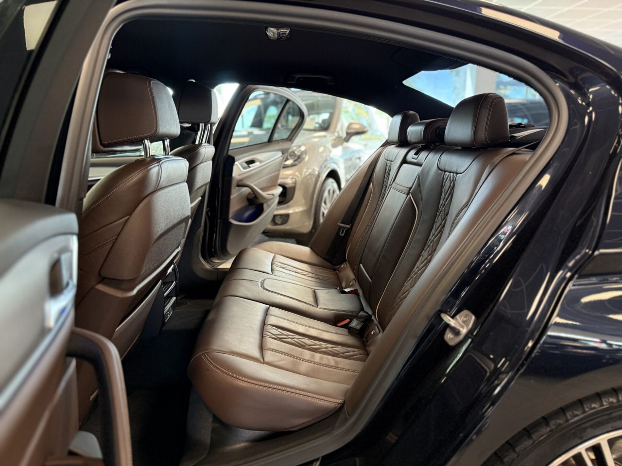 BMW 520 | 8