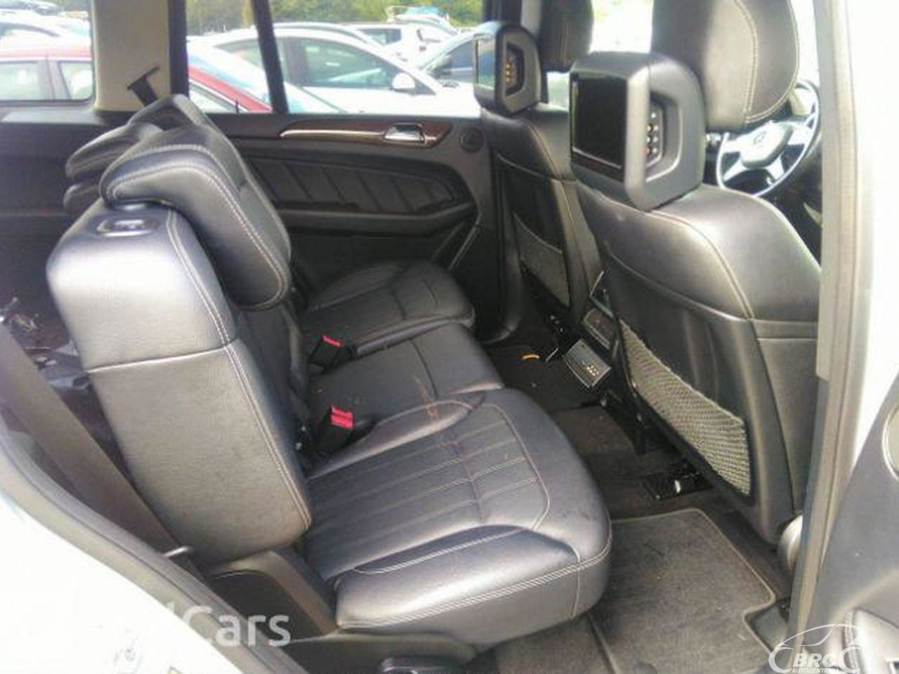 Mercedes-Benz GL450 | 40