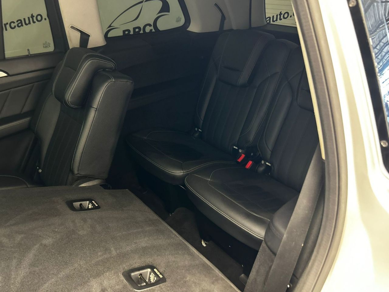 Mercedes-Benz GL450 | 10