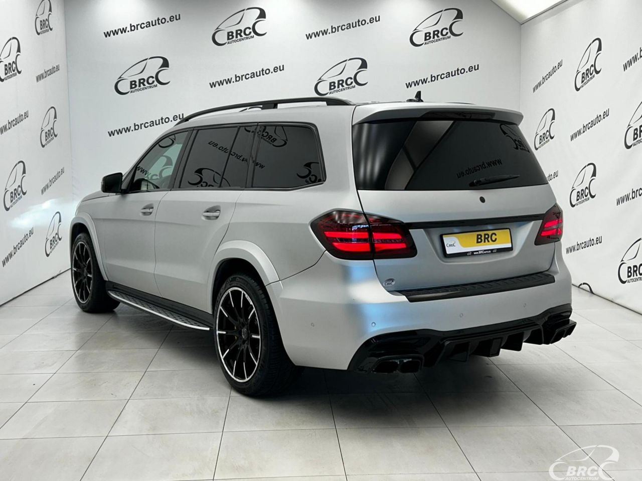 Mercedes-Benz GL450 | 32