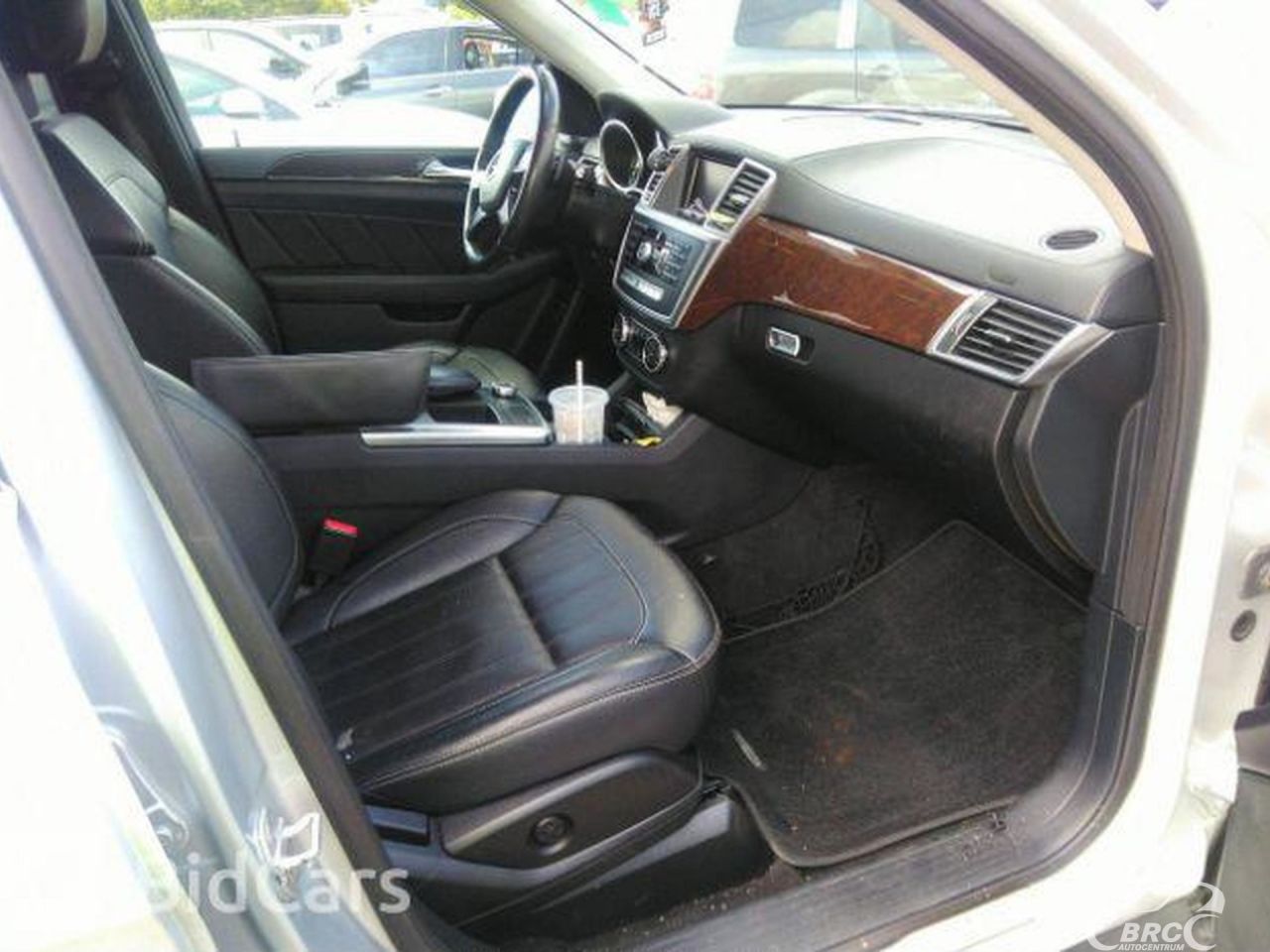 Mercedes-Benz GL450 | 42
