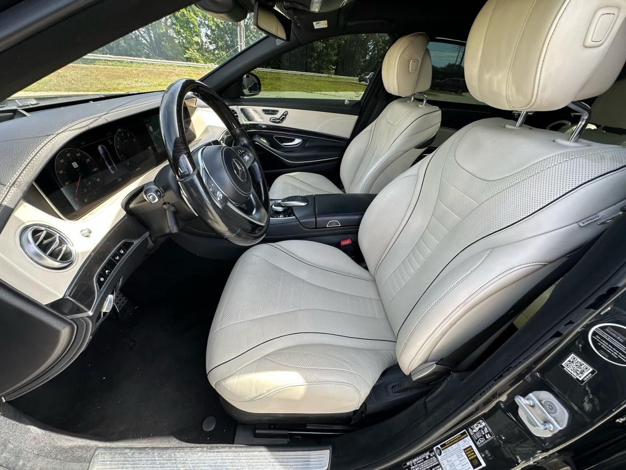 Mercedes-Benz S560 | 9
