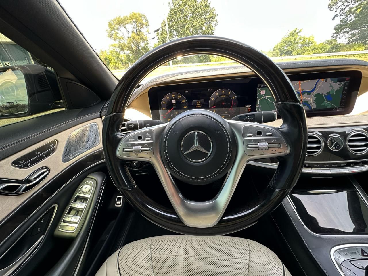 Mercedes-Benz S560 | 11