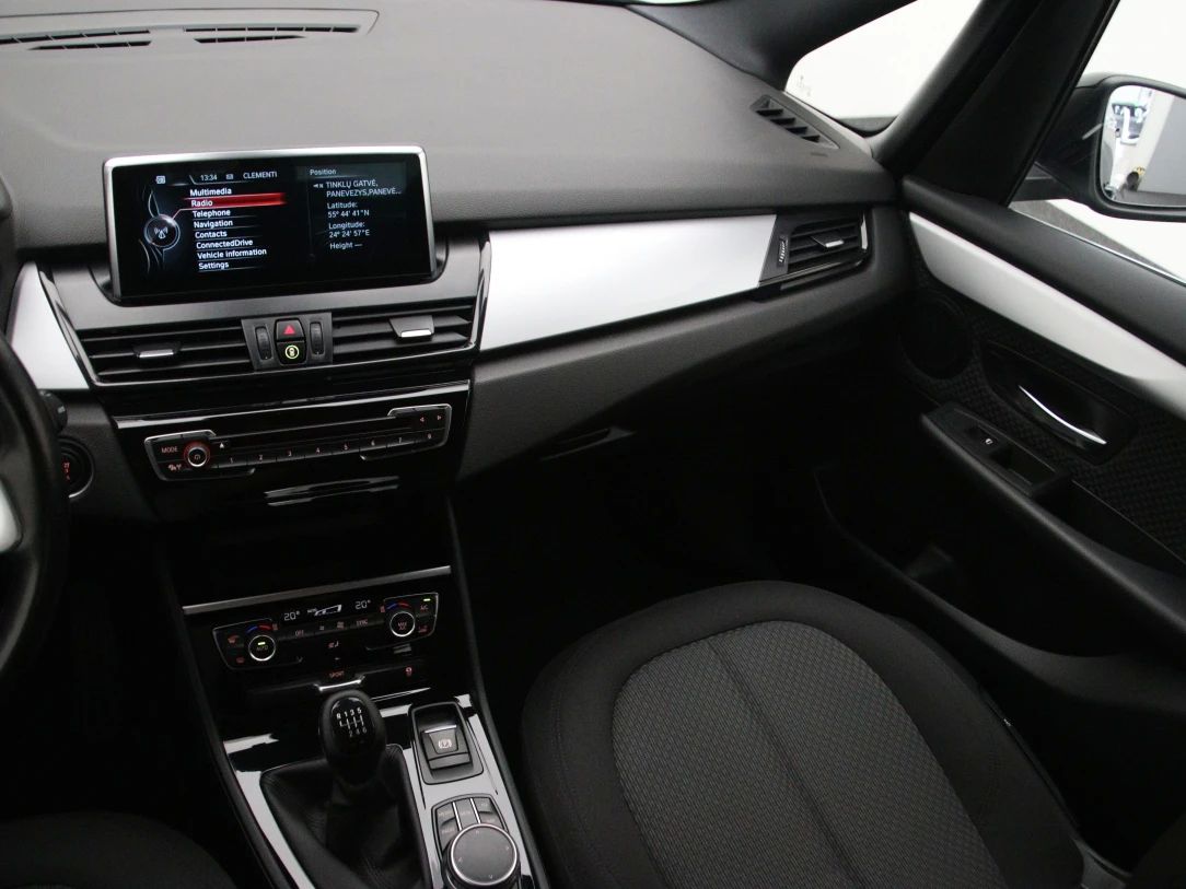 BMW 218 | 21