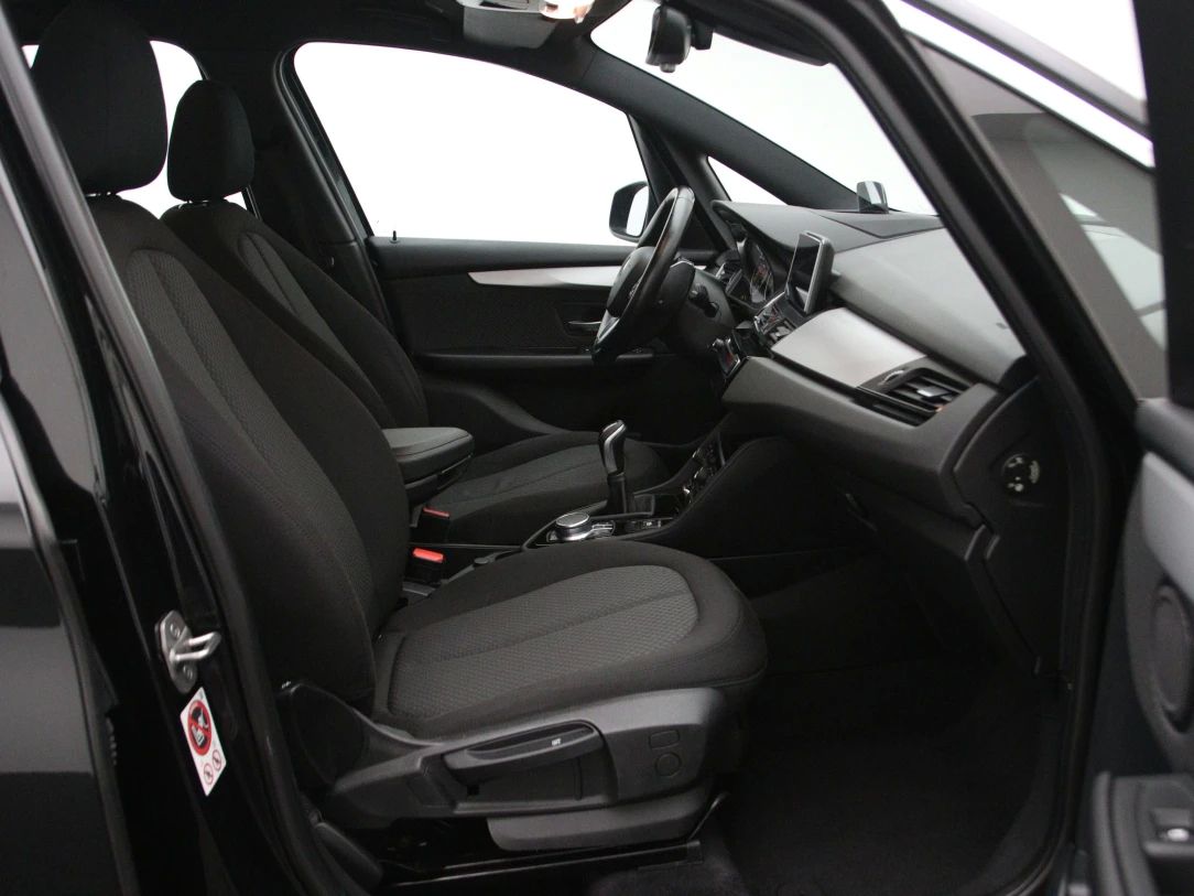 BMW 218 | 13