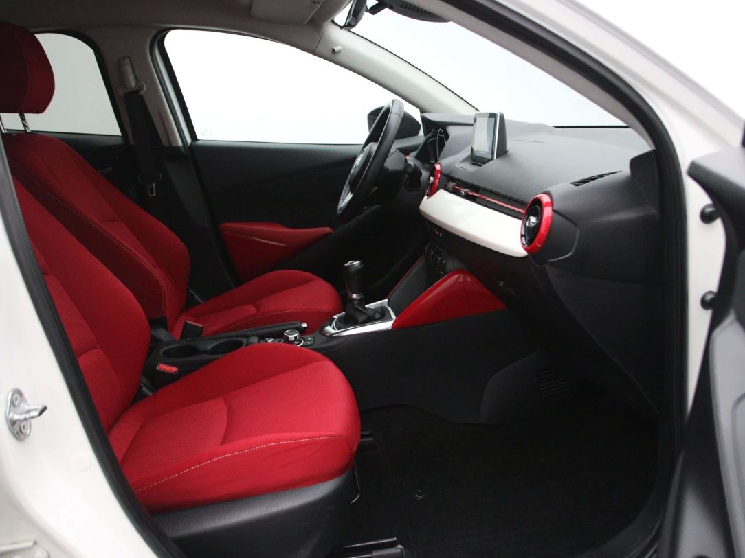 Mazda 2 | 13