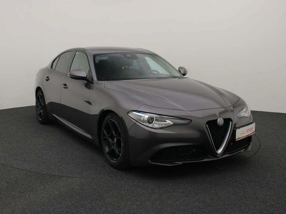 Alfa Romeo Giulia | 9