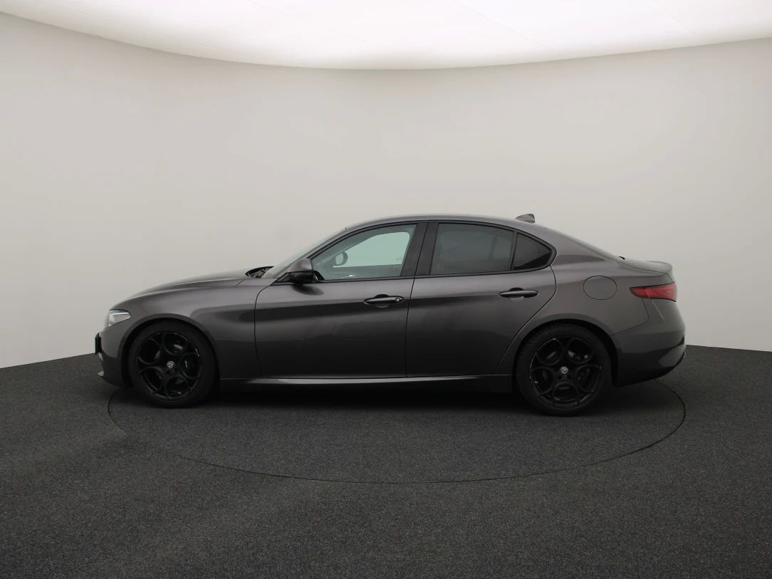 Alfa Romeo Giulia | 5