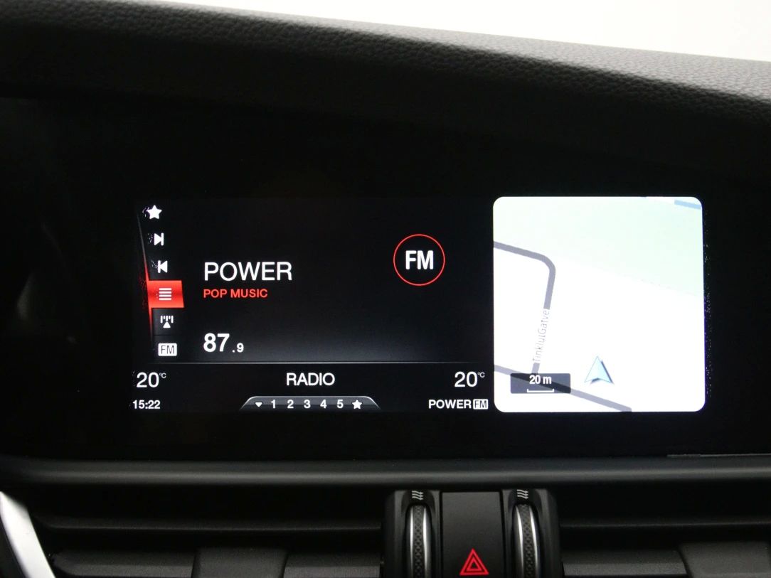 Alfa Romeo Giulia | 21