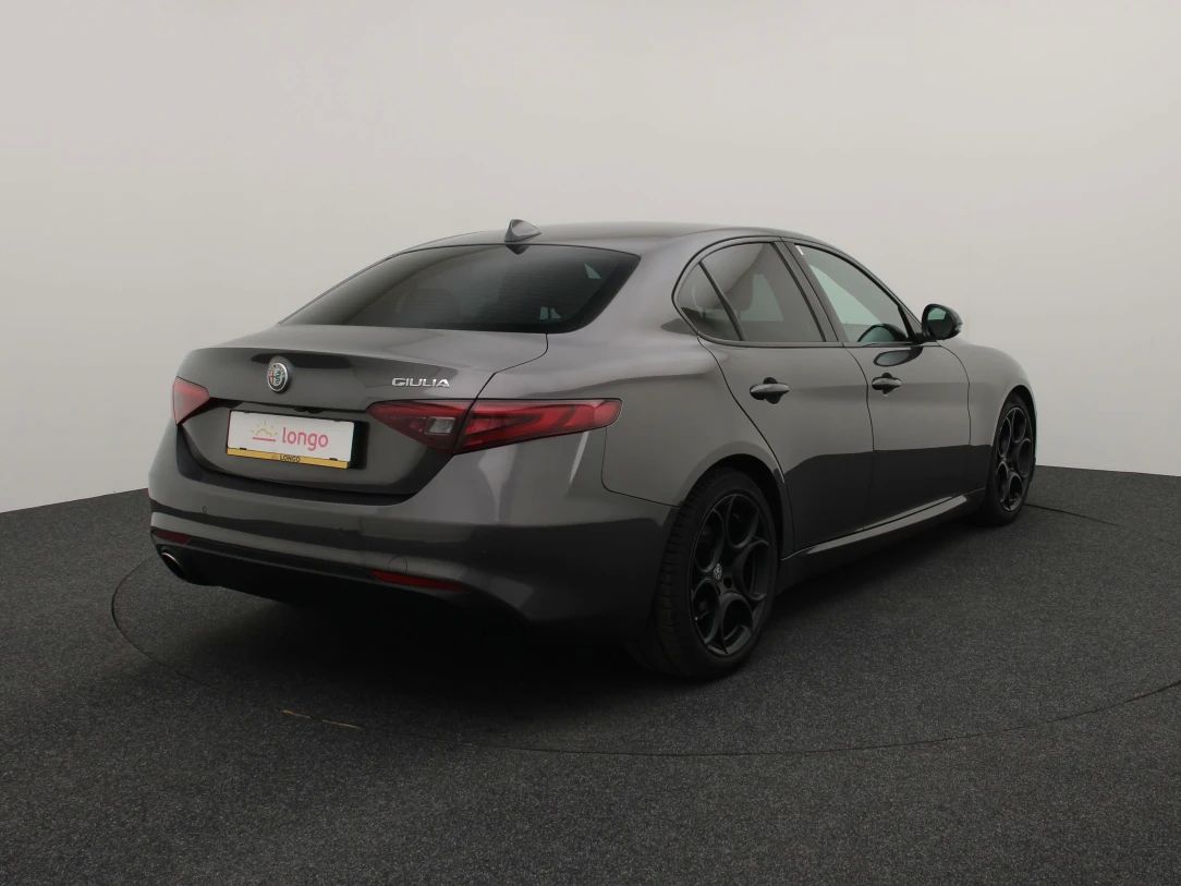 Alfa Romeo Giulia | 7