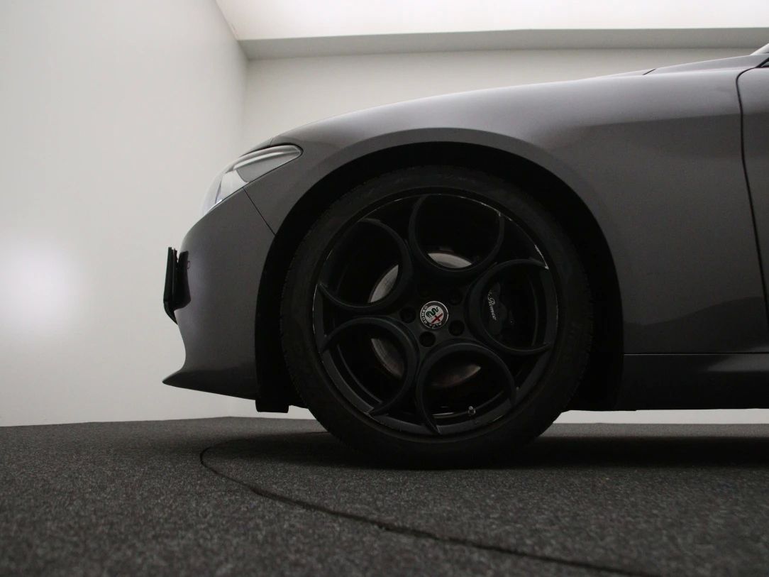 Alfa Romeo Giulia | 27