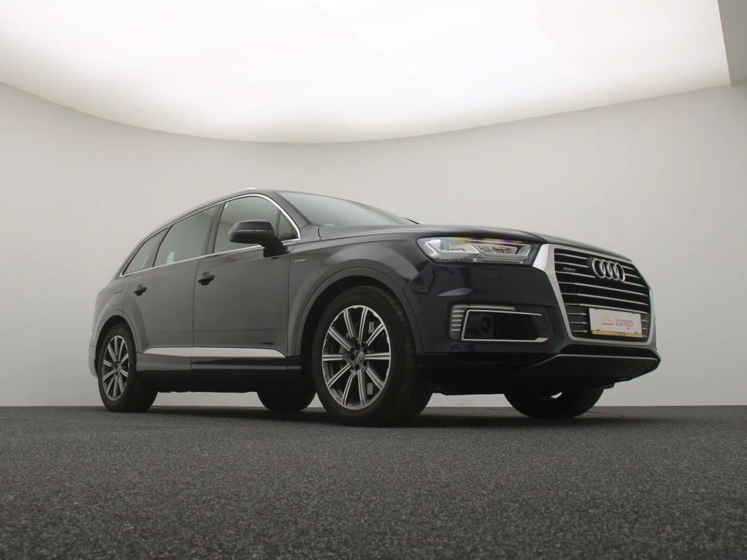 Audi Q7 | 10