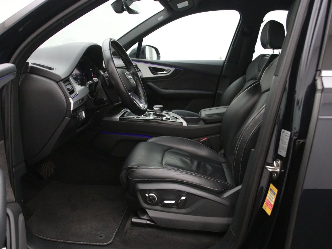 Audi Q7 | 3