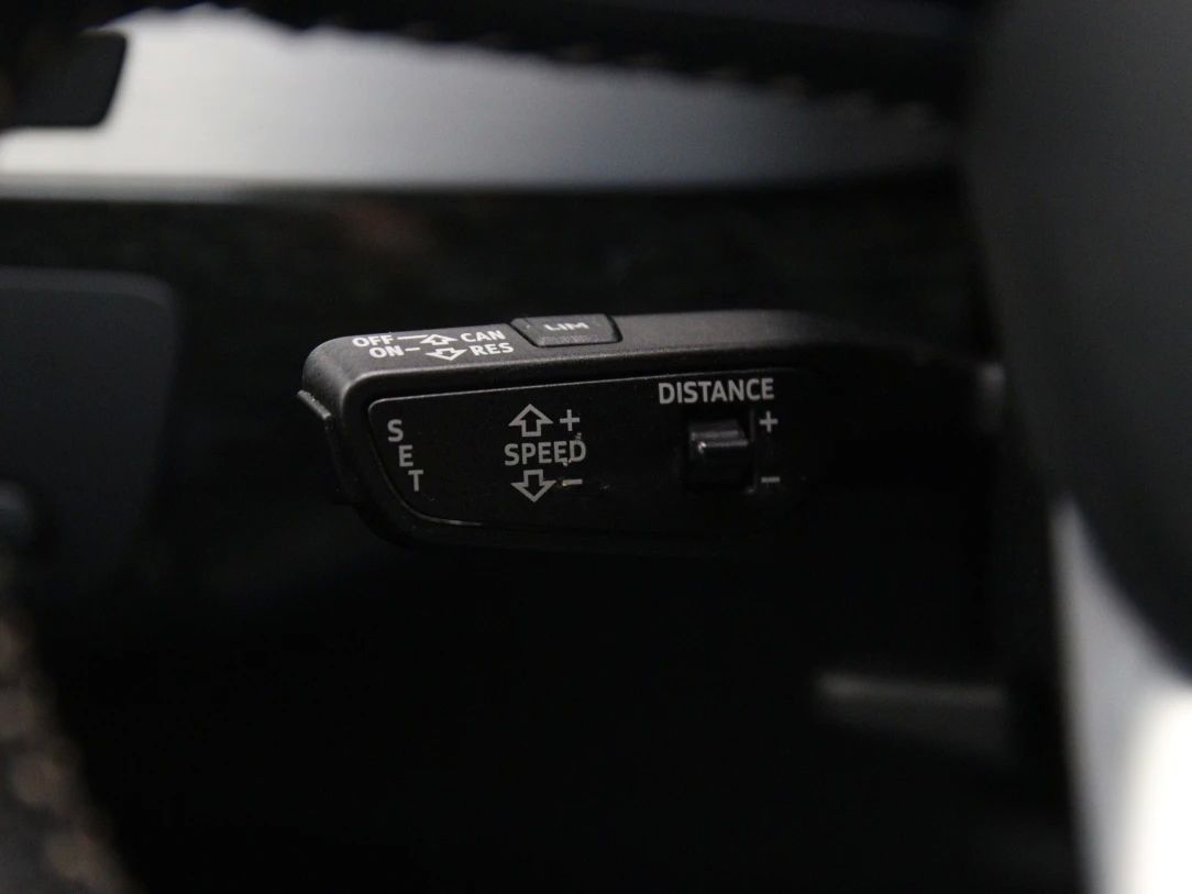 Audi Q7 | 32