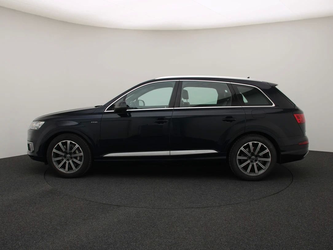 Audi Q7 | 5